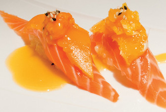 Nigiri Salmone mango